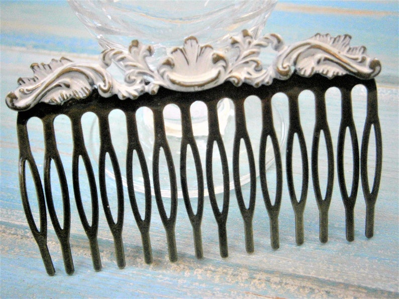 Hair Clips & Hair Combs