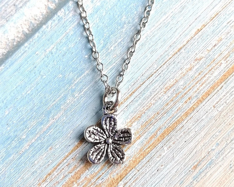 Antique Silver Daisy Flower Charm Necklace/Boho Jewellery/Boho Necklace/Nature Necklace/Flower Necklace/Floral Jewellery