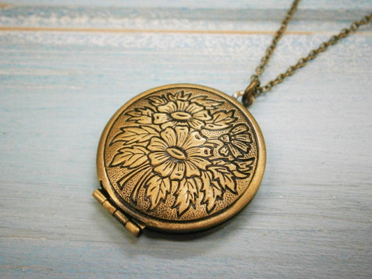 Floral Round Locket Necklace/Antique Bronze Photo Locket Necklace/Vintage Style/Shabby Chic Necklace/Boho Chic Necklace/Locket Necklace