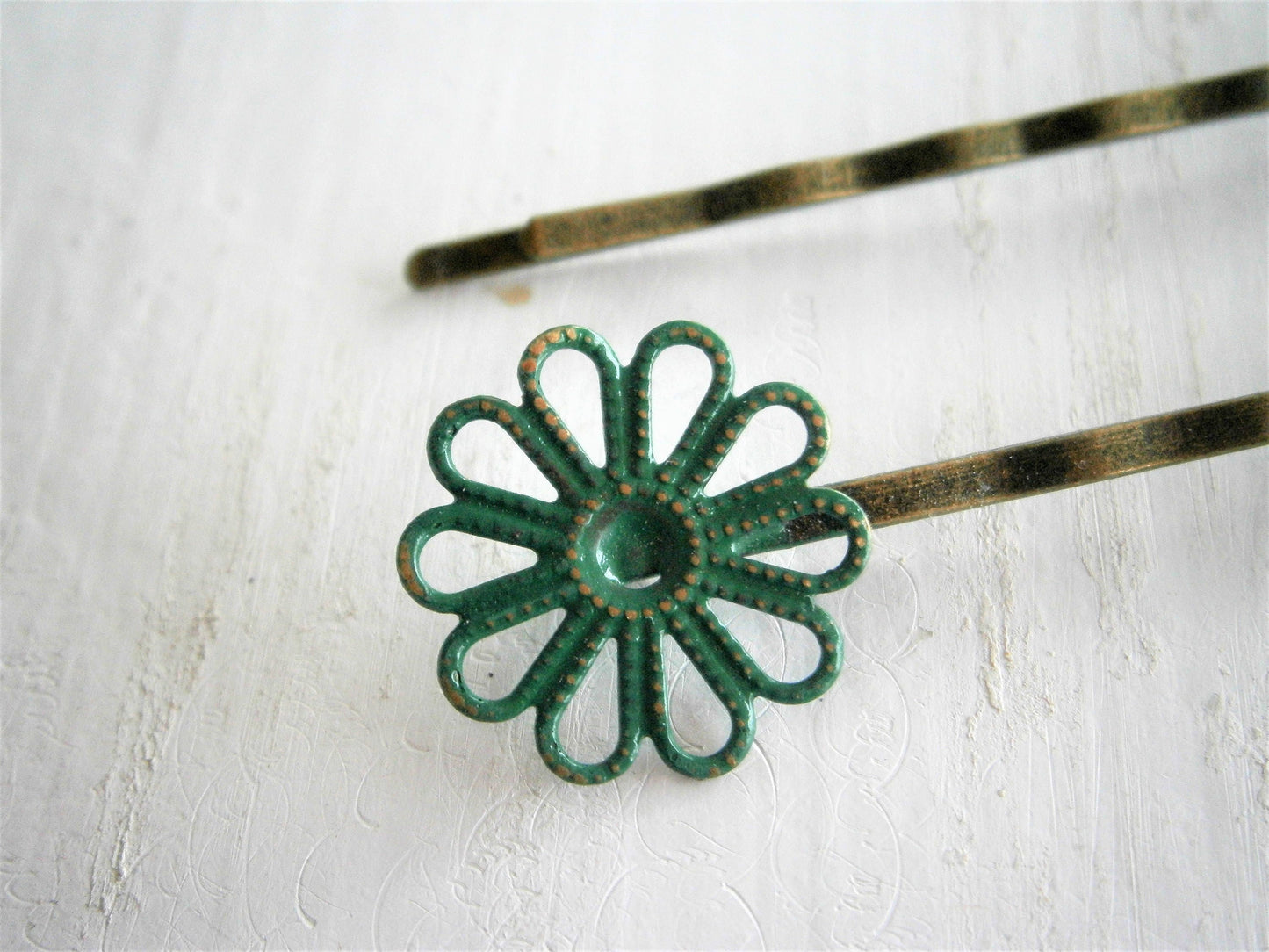 Forrest Green Daisy Filigree Patina Antique Bronze Bobby Pins Set of Two/Hair Clips/Bohemian Hair Clips/Shabby Chic Hair Clips/Bobby Pins