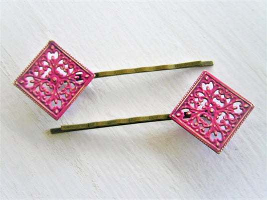 Hot Pink Patina Filigree Antique Bronze Bobby Pins Set of 2/Hair Clips/Bohemian Hair Clip/Shabby Chic Hair Clips/Bobby Pins/Vintage Style