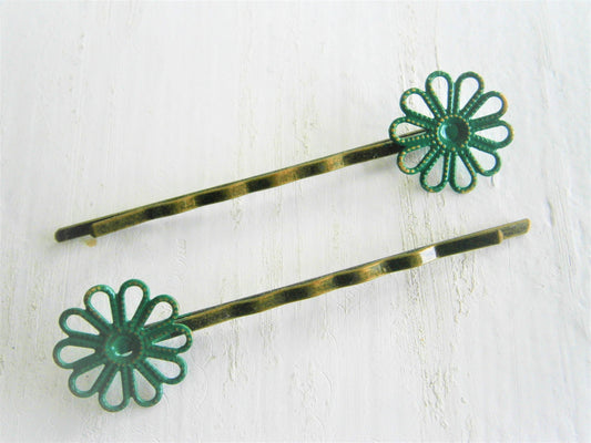 Forrest Green Daisy Filigree Patina Antique Bronze Bobby Pins Set of Two/Hair Clips/Bohemian Hair Clips/Shabby Chic Hair Clips/Bobby Pins