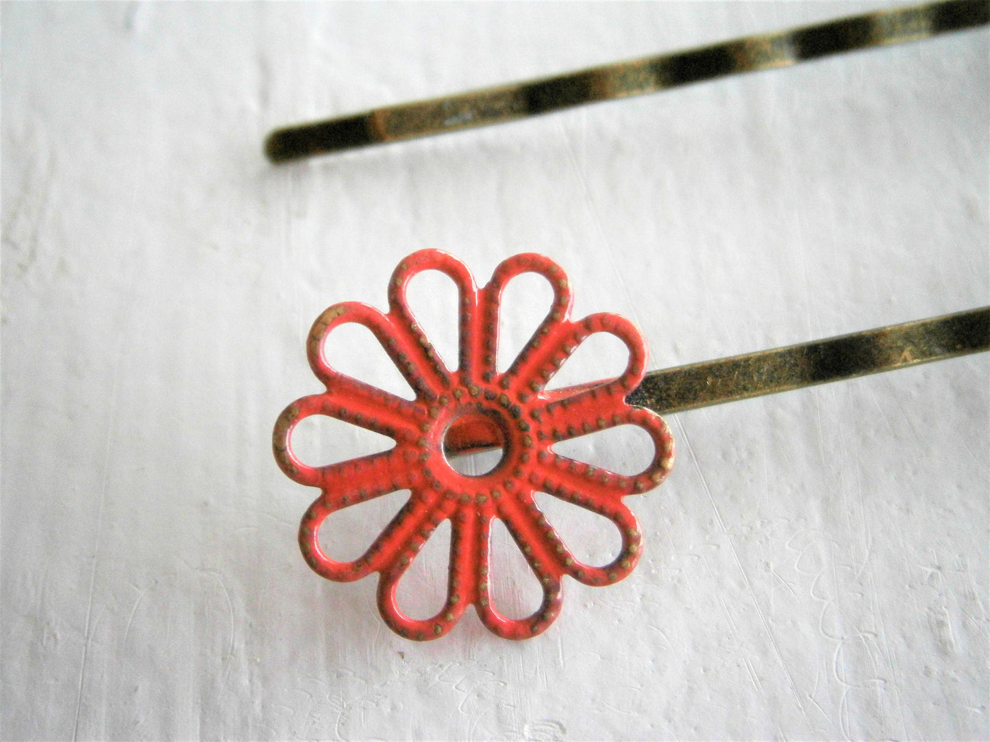 Red Daisy Filigree Patina Antique Bronze Bobby Pins Set of Two/Hair Clips/Bohemian Hair Clips/Shabby Chic Hair Clips/Bobby Pins/Bohemian