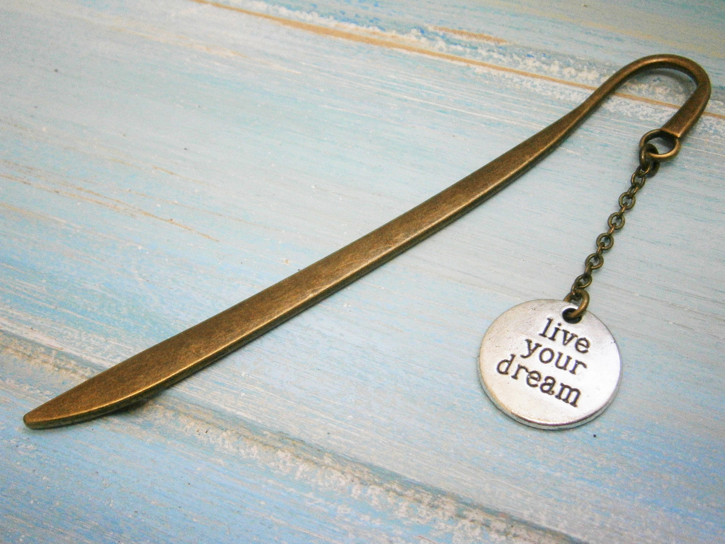 Bookmark with a Antique Silver Live Your Dream Disc/Book Lover Bookmark/Motivation Bookmark/Bookmarks for Books/Book Lover/Bookmark/Gift