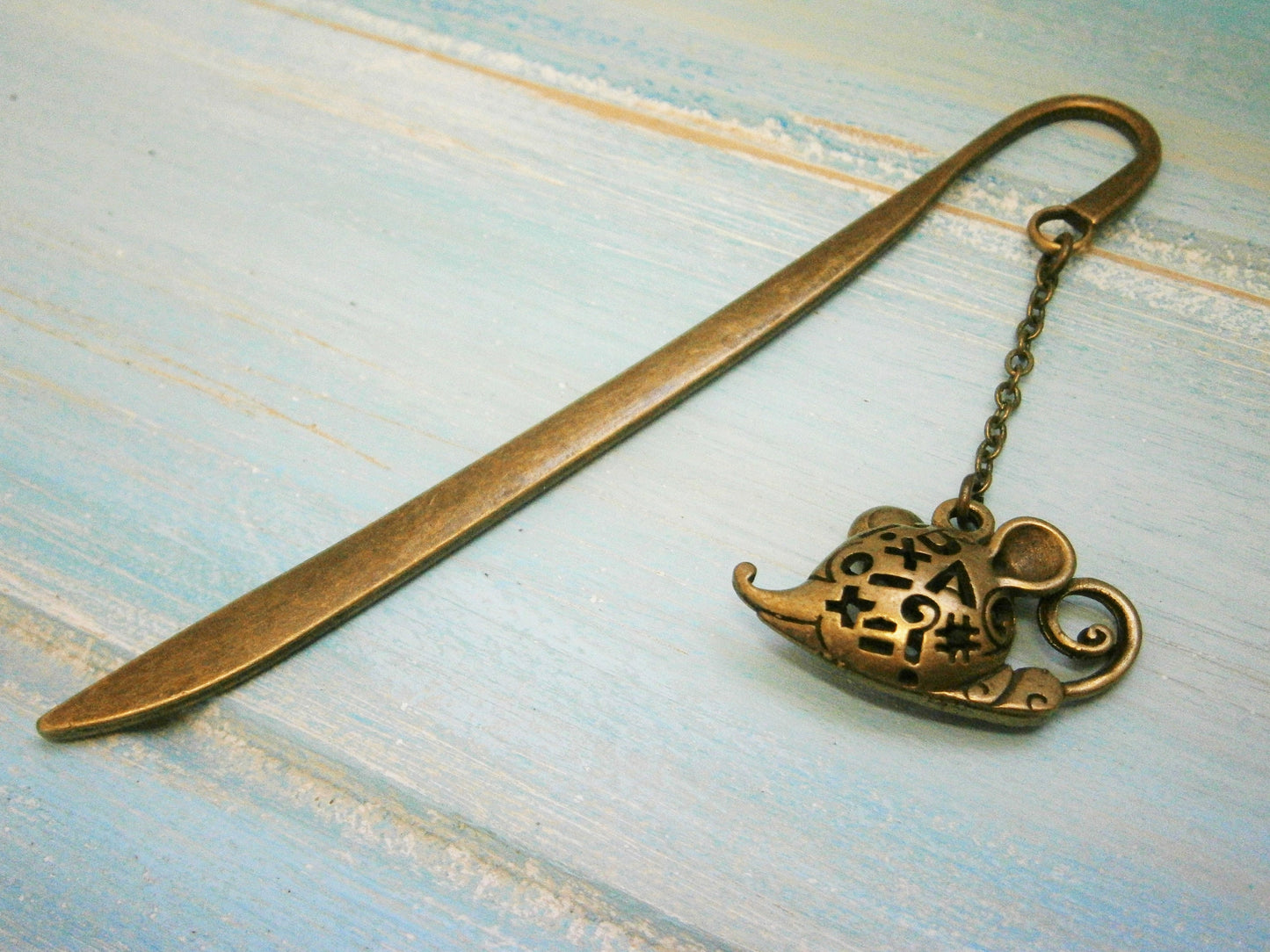 Bookmark with a Antique Bronze Filigree 3D Mouse/Book Lover Bookmark/Mouse Bookmark/Bookmarks for Books/Book Lover/Bookmark/Gift/Mouse Lover