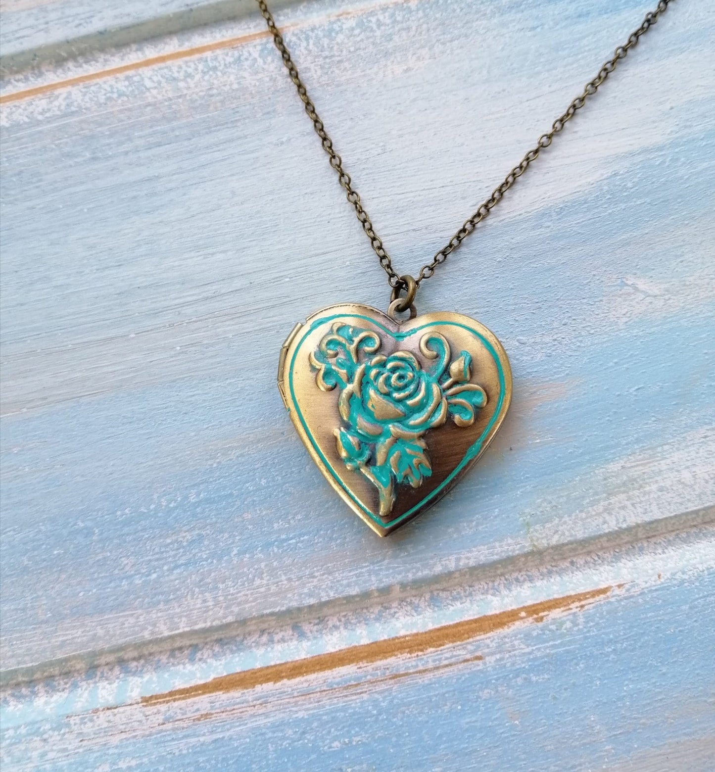 Vintage Style Embossed Rose Detailed Antique Bronze Heart Locket Necklace with Turquoise Patina Detailing/Locket Necklace/Heart Locket