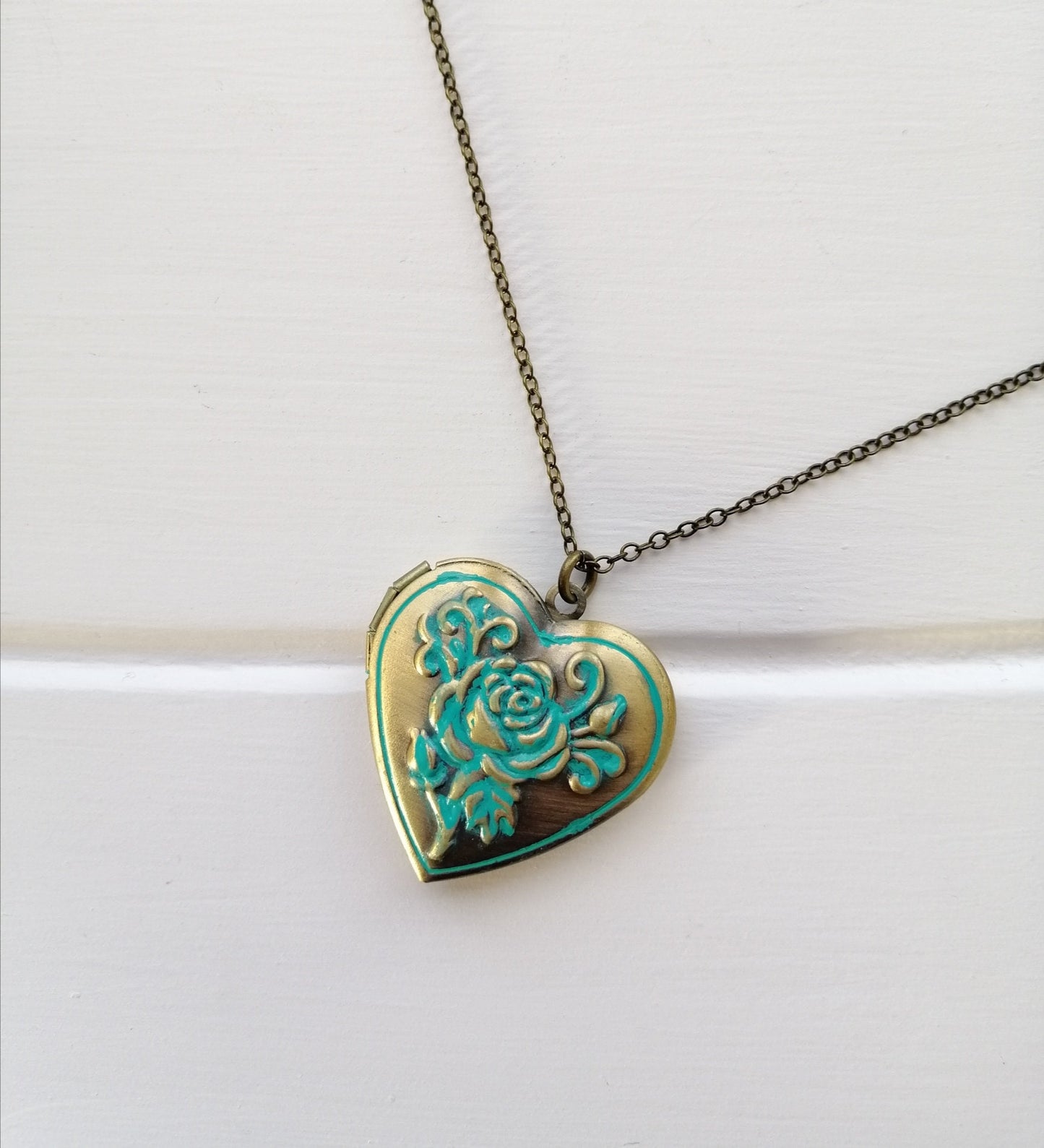 Vintage Style Embossed Rose Detailed Antique Bronze Heart Locket Necklace with Turquoise Patina Detailing/Locket Necklace/Heart Locket