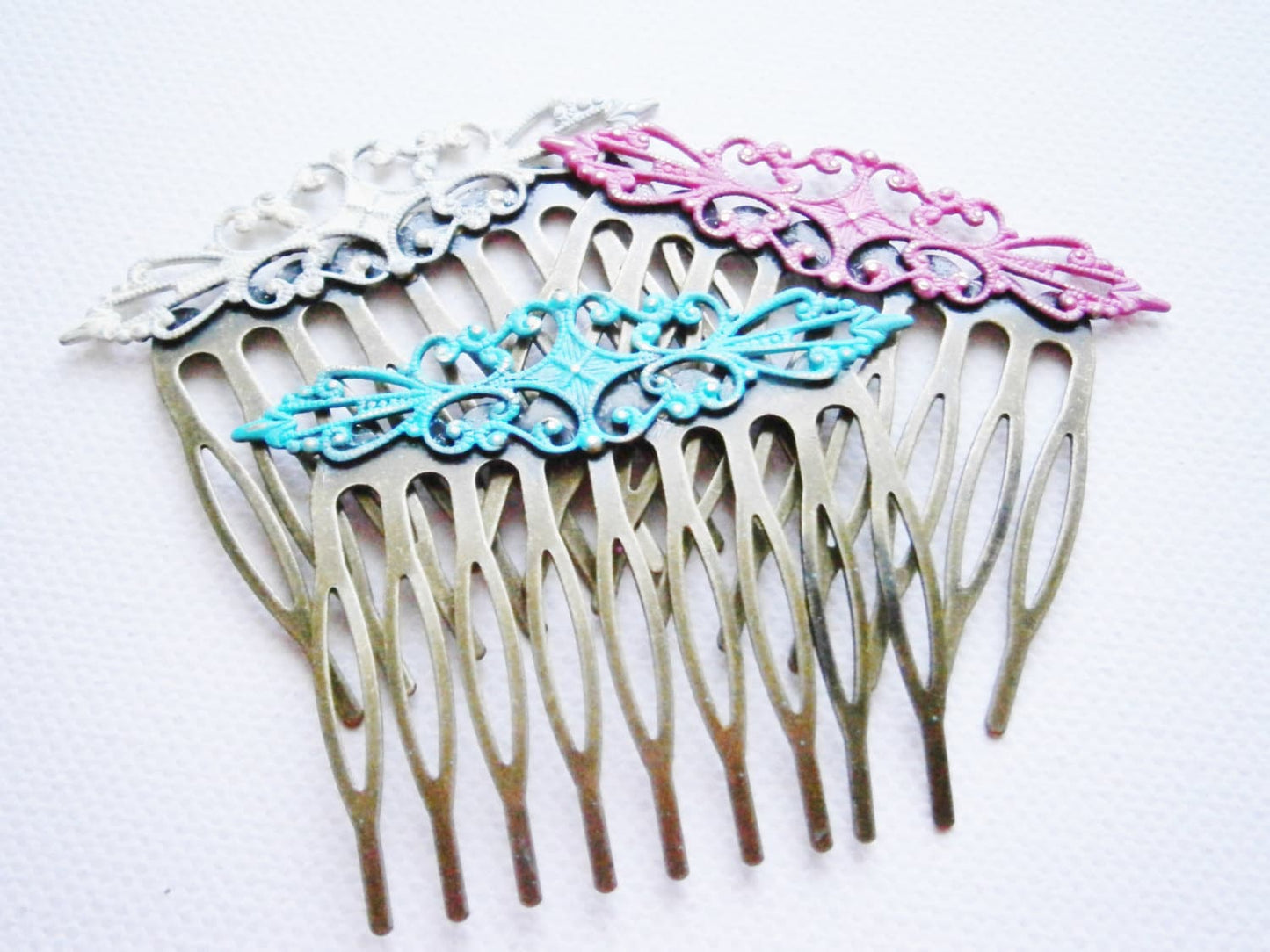 One Medium Patina Filigree Hair Comb - Vintage Inspired/Shabby Chic/Bohemian/Hair Accessory