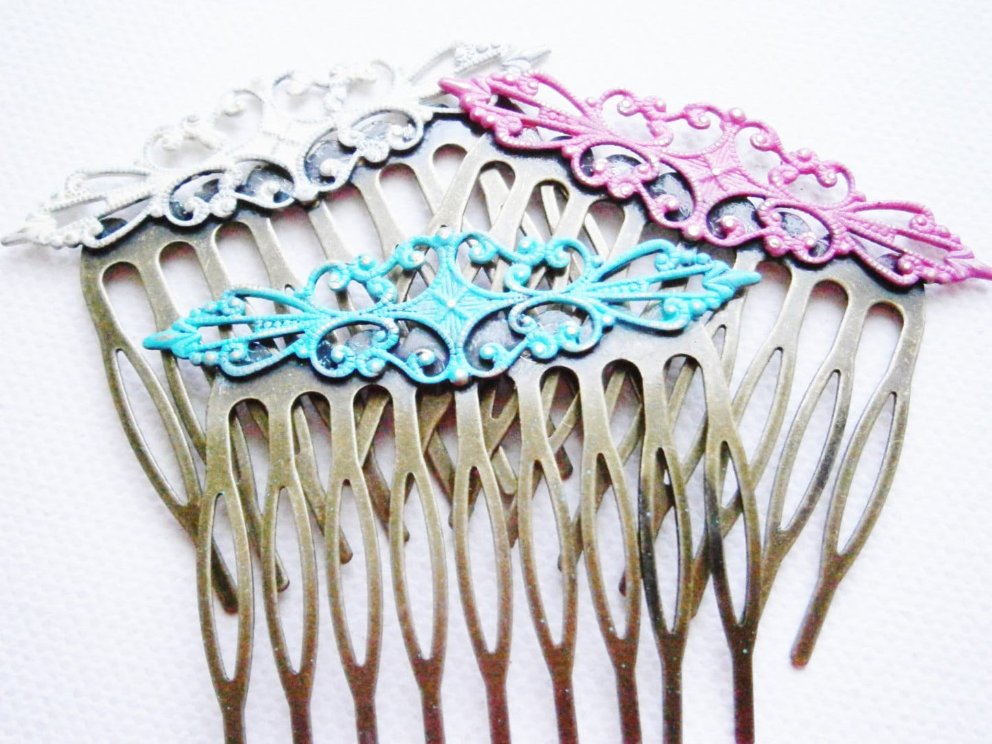 One Medium Patina Filigree Hair Comb - Vintage Inspired/Shabby Chic/Bohemian/Hair Accessory