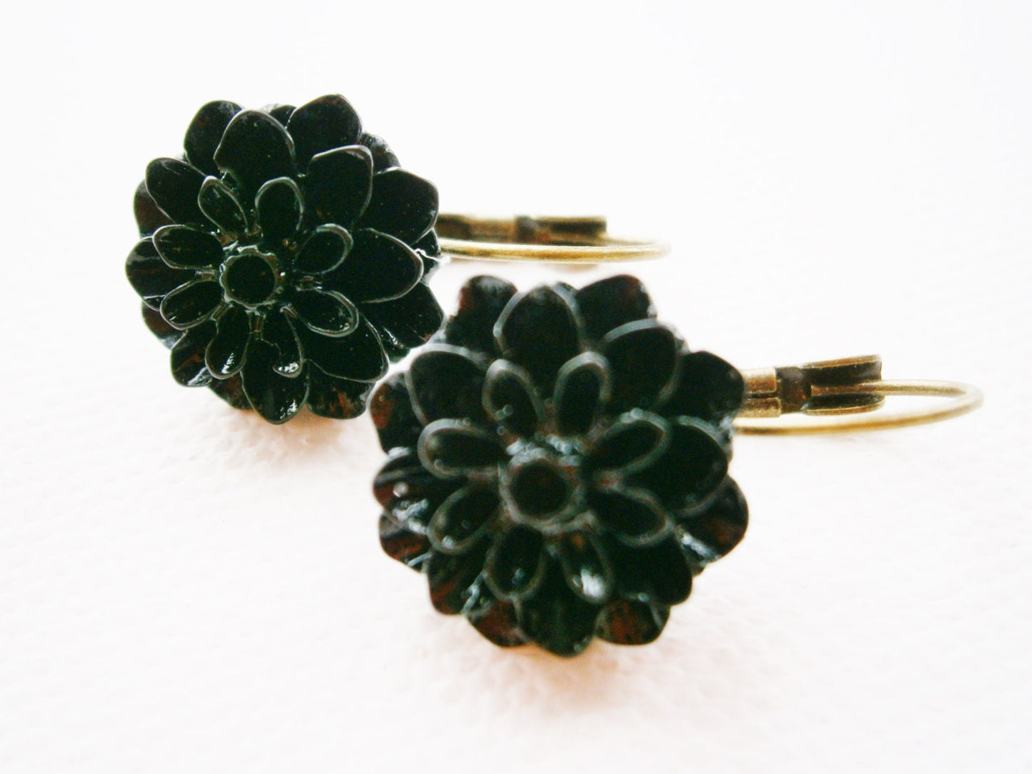 Black 15mm Resin Chrysanthemum Flower's set on Antique Bronze Lever Back Earring Hook's