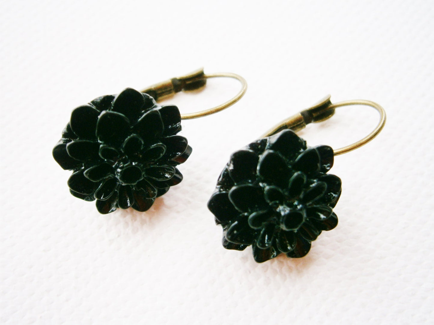 Black 15mm Resin Chrysanthemum Flower's set on Antique Bronze Lever Back Earring Hook's