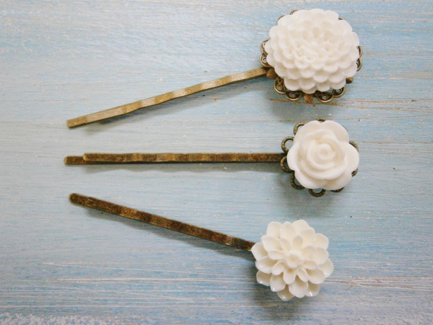 White Flower Hair Clips/White Set of 3 Antique Bronze Hair Clips 50mm long with Resin Chrysanthemum and Rose Flowers/Hair Accessories