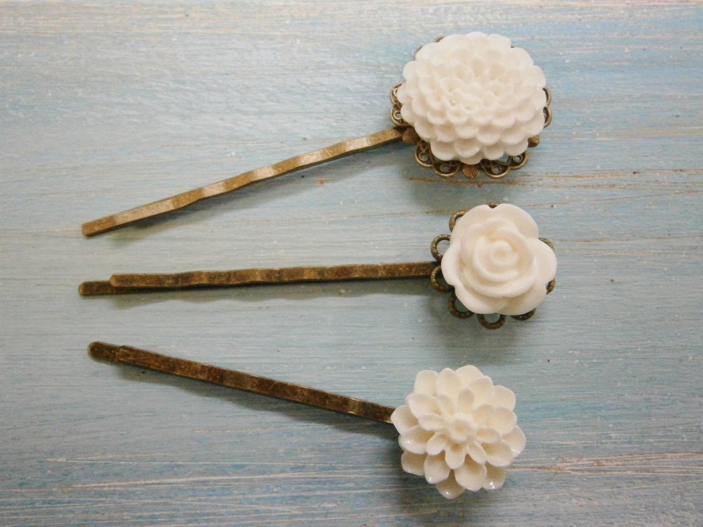 White Flower Hair Clips/White Set of 3 Antique Bronze Hair Clips 50mm long with Resin Chrysanthemum and Rose Flowers/Hair Accessories