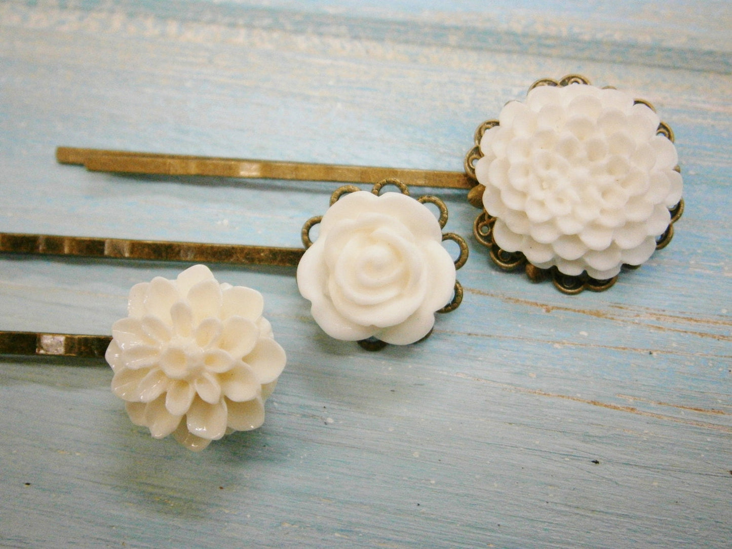 White Flower Hair Clips/White Set of 3 Antique Bronze Hair Clips 50mm long with Resin Chrysanthemum and Rose Flowers/Hair Accessories