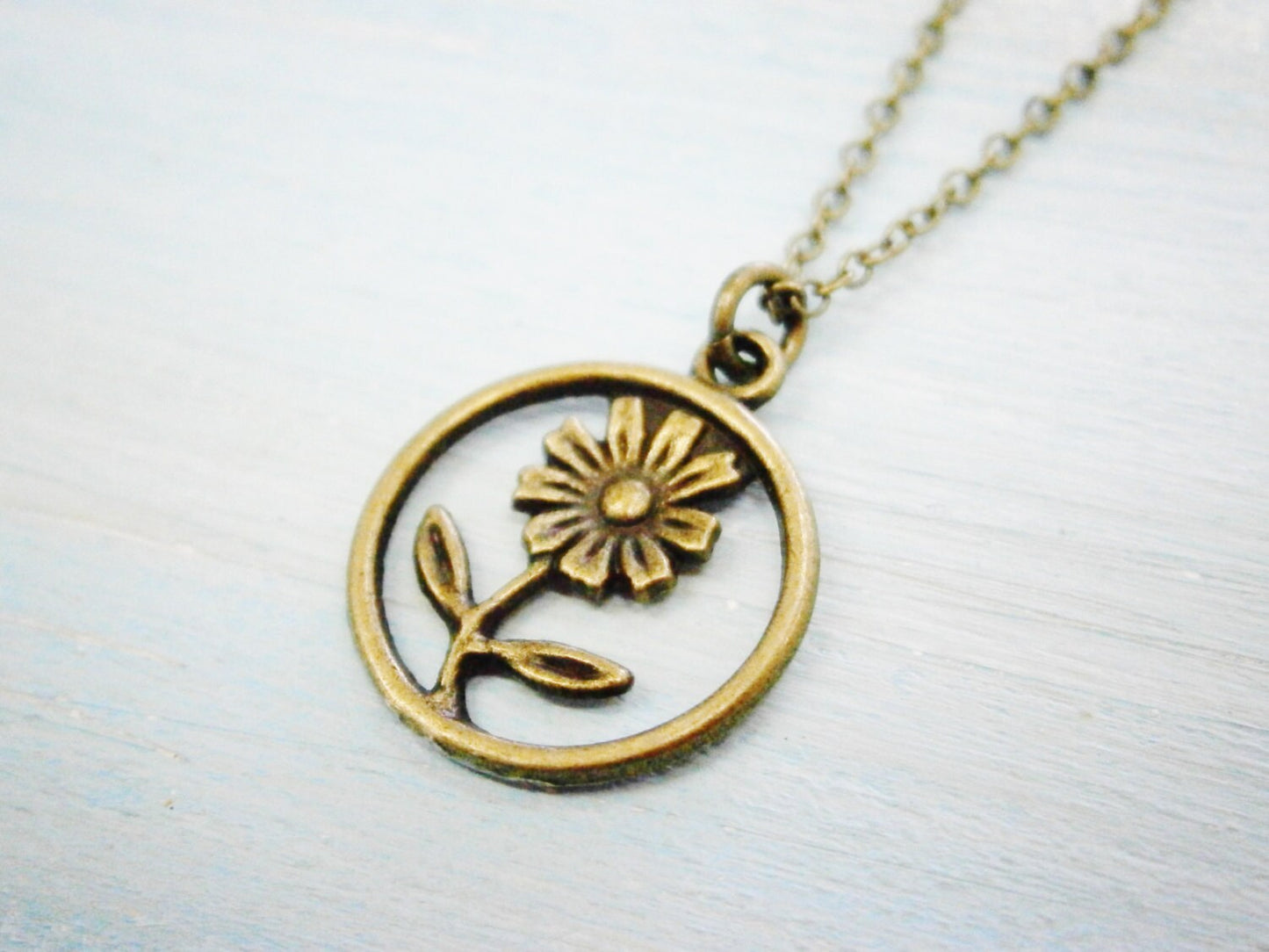 Antique Bronze Daisy Flower Charm Necklace/Boho Necklace/Flower Necklace/Boho Jewelry/Flower Girl Gift/Daisy Necklace/Nature Necklace