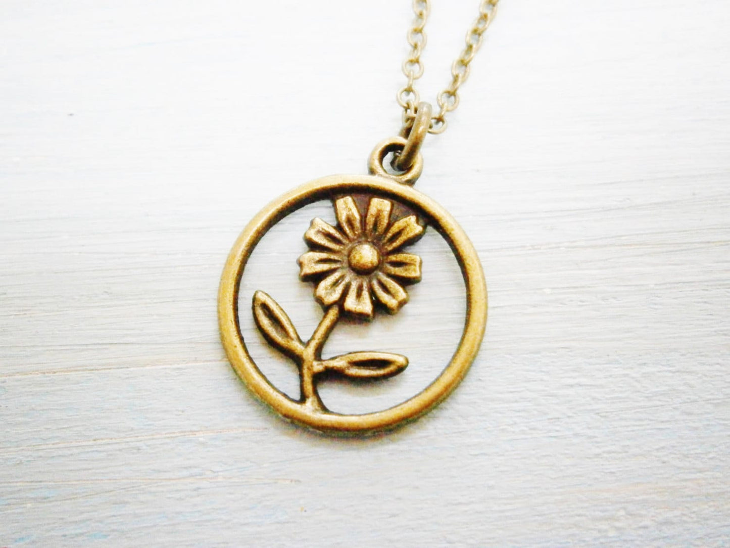 Antique Bronze Daisy Flower Charm Necklace/Boho Necklace/Flower Necklace/Boho Jewelry/Flower Girl Gift/Daisy Necklace/Nature Necklace